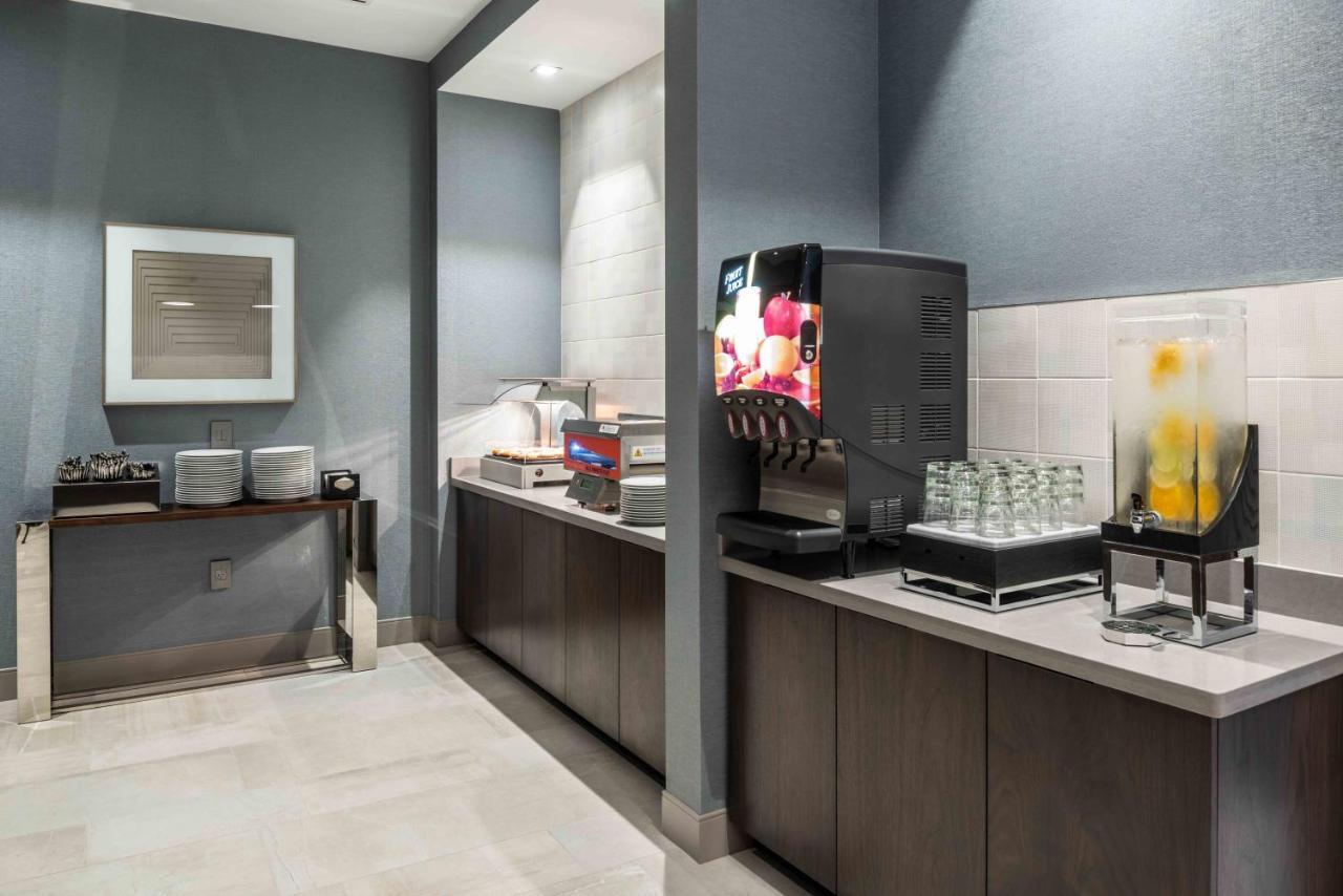 Staybridge Suites - Quincy By Ihg Екстериор снимка