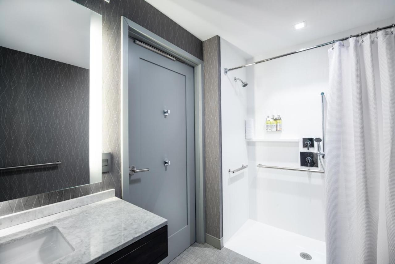 Staybridge Suites - Quincy By Ihg Екстериор снимка